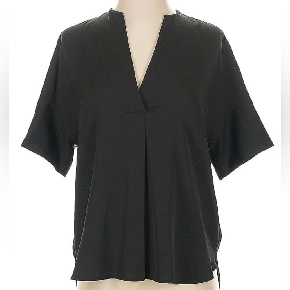 ❗️SALE❗️Vince Vneck Silk Blouse